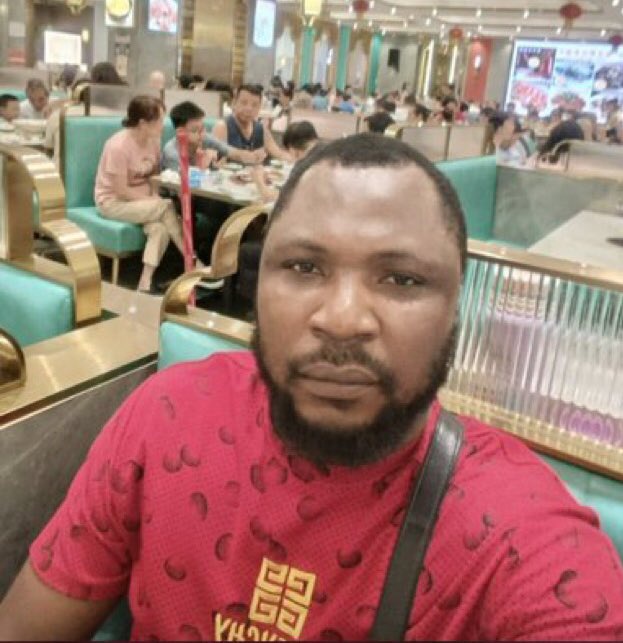 IgboHistoFacts's tweet image. Chidiebere Marvelous is still trapped in a Lagos building after 8 days.

His wife — a nursing mother of a 4-week-old baby, is pleading for help. She believes her husband is still alive and will come back.

If this pops on your timeline, retweet. 🙏