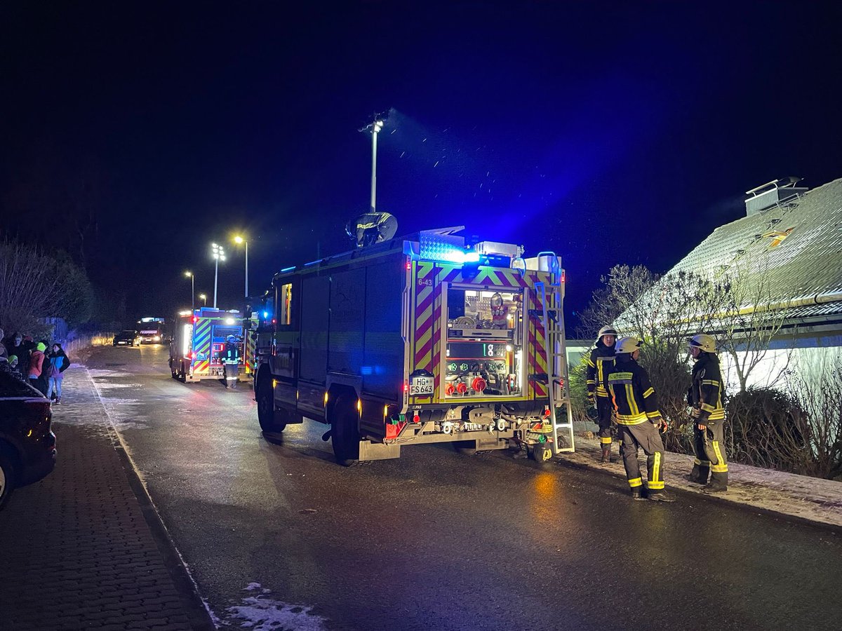 #Einsatz 🚒#Feuerwehren #Schmitten #Hochtaunuskreis
#Notruf_112 #F1_Brandnachschau

🚒#FwSchmitten_Nord
🚒#FwSchmitten_Mitte
🚒#FwNiederreifenberg

#wirfürschmitten