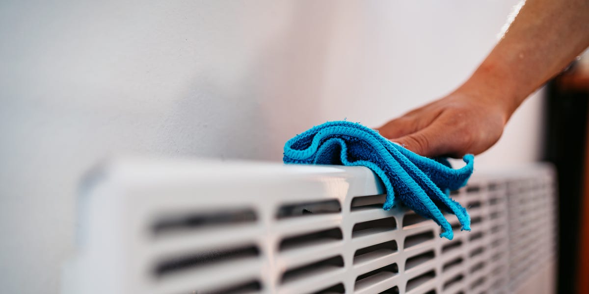 SMWesterly's tweet image. If you wish your home was a bit cleaner in the new year, you're not alone! The experts explain why your home may always seem dusty and what you can do for a clean space to enjoy: zurl.co/8lY7B 

#hometips #cleaningtips