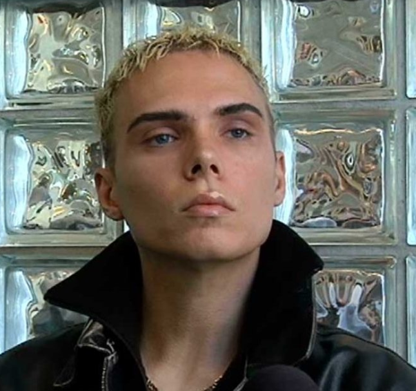 martinez_clips's tweet photo. Clavicular 🏳��‍🌈 has a striking resemblance to fellow "looksmaxxer" Luka Magnotta 🏳️‍🌈, a Canadian fame-hungry narcissist who went on to murder, dismember and cannibalize a Chinese man.

Similar men with similar interests! https://t.co/f6hqzs4cMK