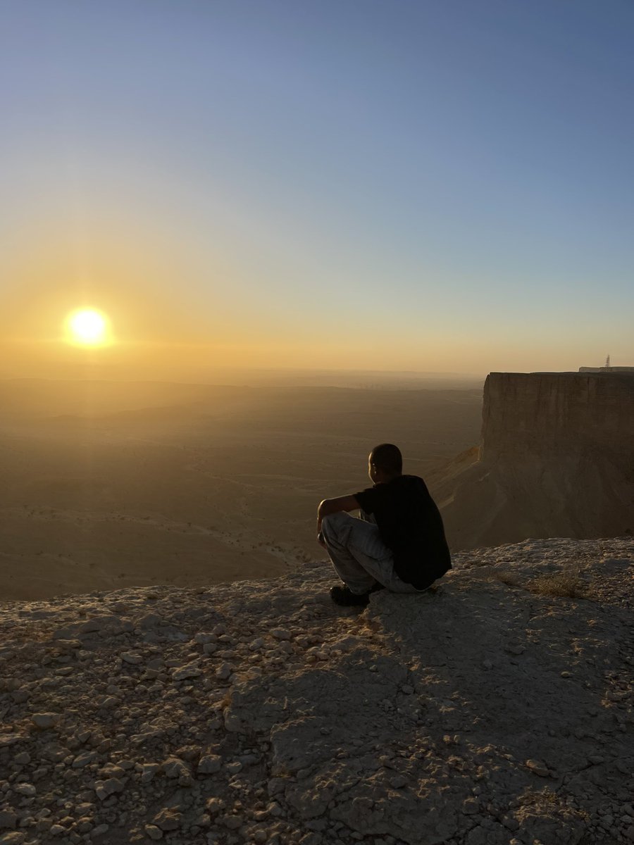 bn_alyaser's tweet photo. Edge of the World https://t.co/AfpnZf927d