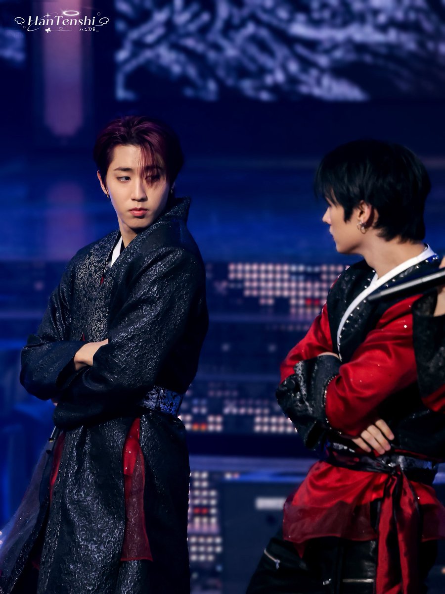 🪽 260101 Han Lee Know HD ふとした視線💕 #ハン #リノ #리노 #보드