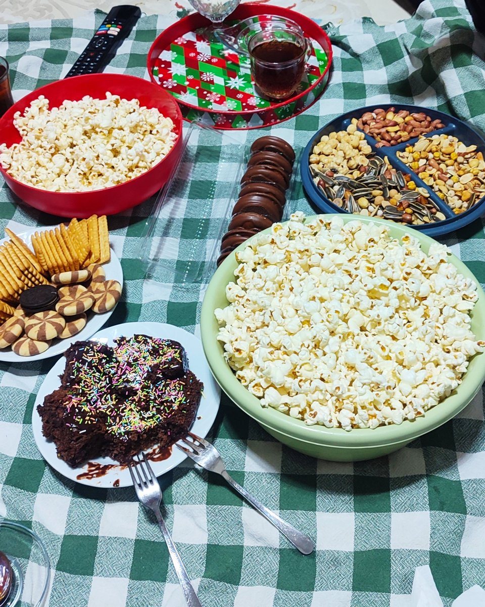 Yengemin sen yabancı değilsin diye yaptığı sunum xzfjdkl
2026'nın ilk güzel akşamııı🥳🥰💚 herkese böyle akşamlar dilerimm
#2026mesajı