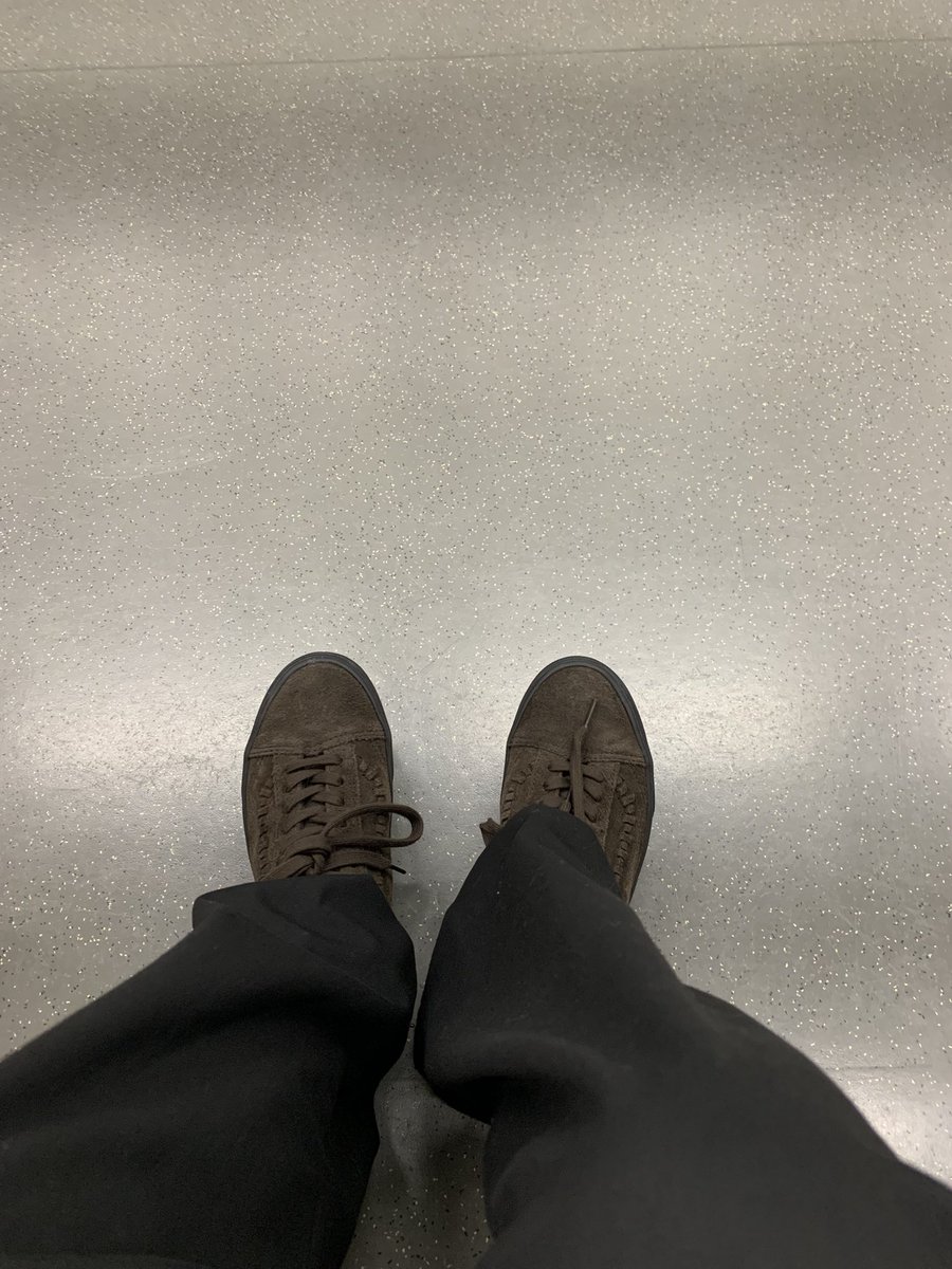 なべおです tweet media