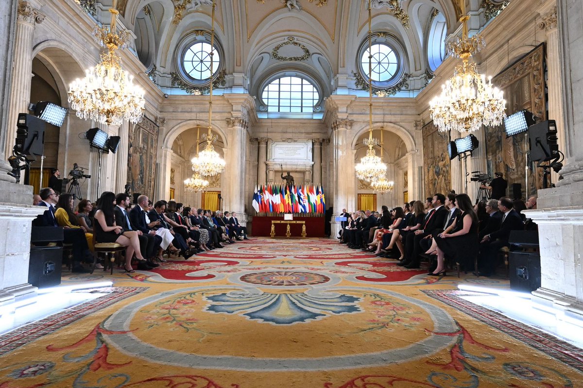 eucopresident's tweet image. Forty years ago, Portugal and Spain chose Europe.

Together, they wrote the most brilliant chapter of their recent shared history, leaving behind long dictatorships to become solid democracies and complete their journey back to Europe.

Portugal and Spain’s accession strengthened…