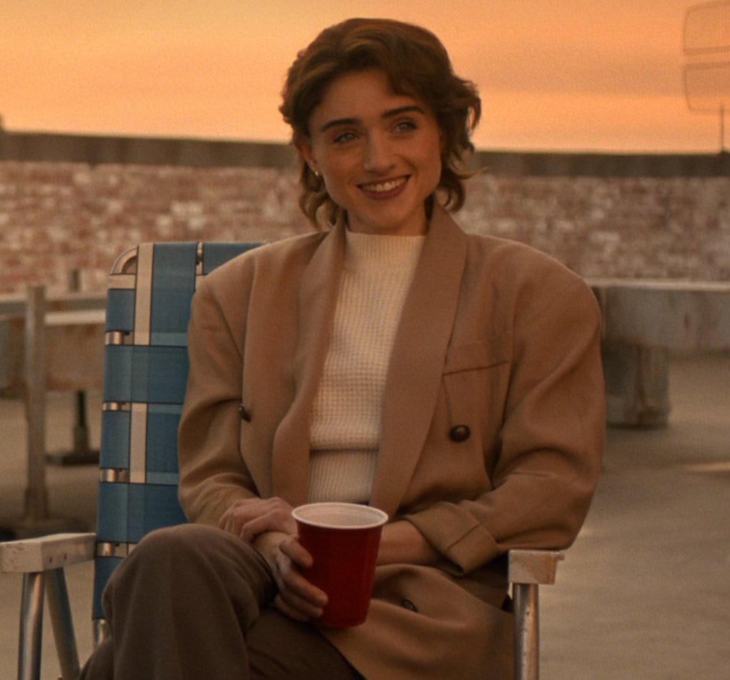 clemrysten's tweet image. euh nancy est incroyablement belle dans le dernier épisode??????? #strangerthings