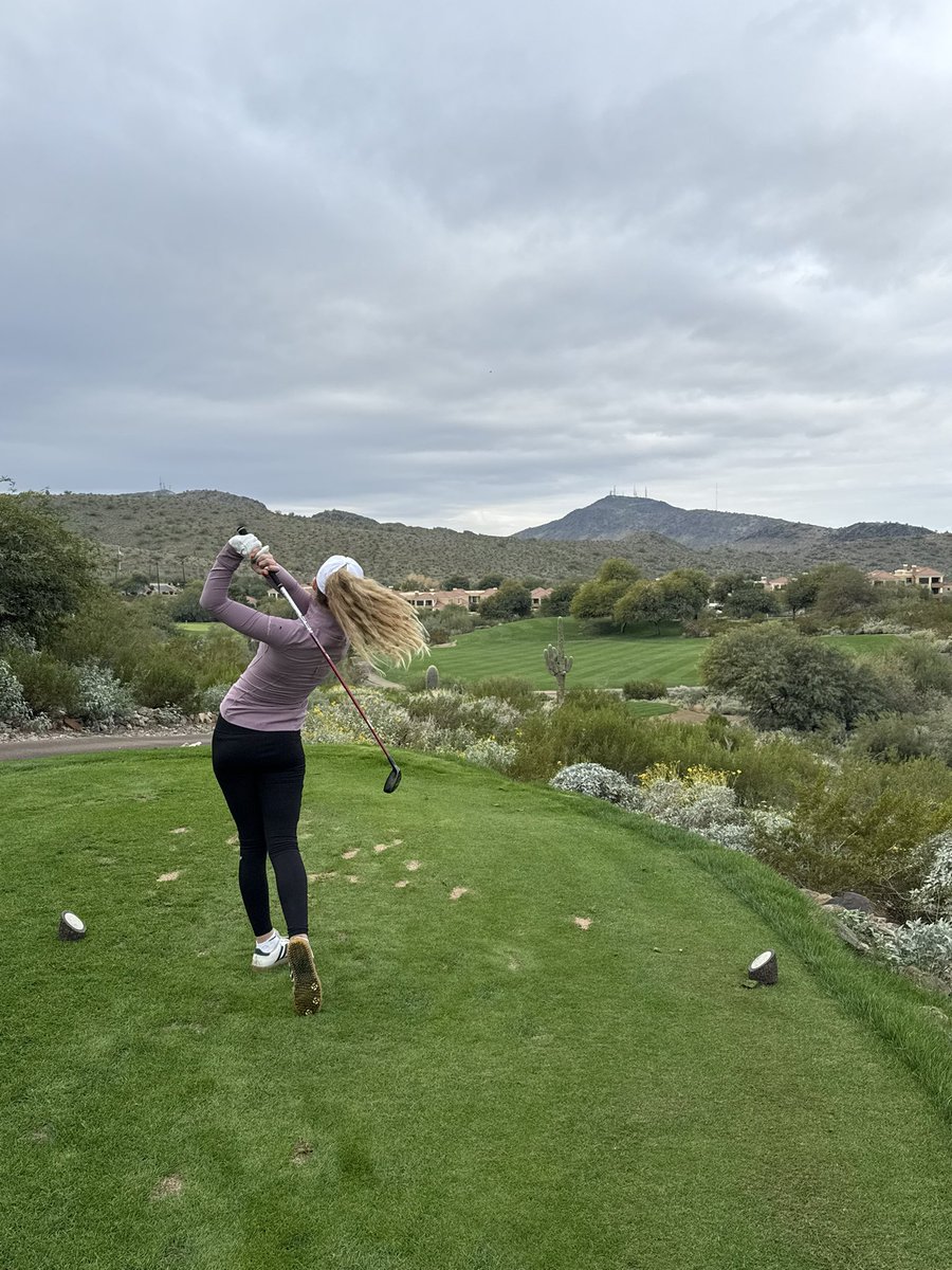 TJOz22's tweet photo. Some amazing golf holes today at Lookout Mountain golf club. @TreyOswald1 @tyleroz2002 https://t.co/IXmUUezPLG