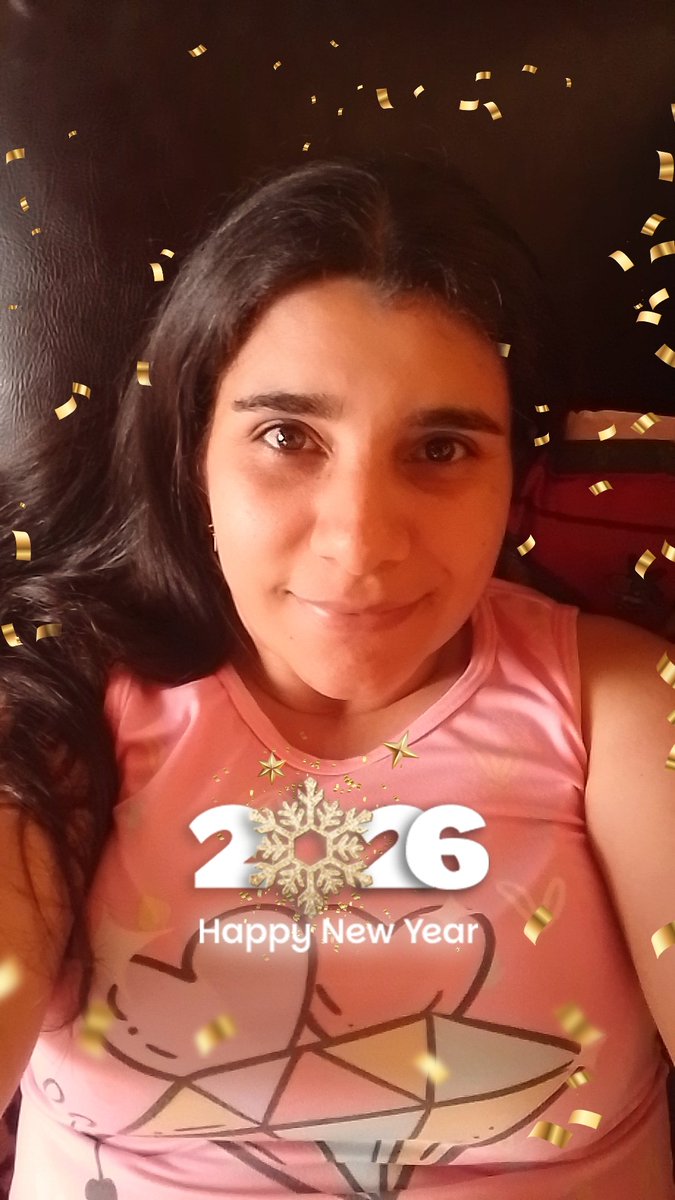 Feliz Año Nuevo 2026 🎇✨🪄🍷 

Que Este Año Inicie Con Muchas Bendiciones, Armonía, Felicidad, Gozo, Vida y Sobretodo Salud Para Todos Los Que leen Este Texto... 

Atte: Vane'Roa 😁