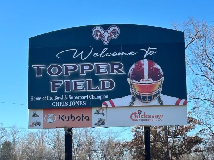 New billboard going up at Topper Field! 🔥 

#TopperPride <a href="/StoneColdJones/">Chris Jones</a> <a href="/NFLAGENTKATZ/">Michael J. Katz</a>