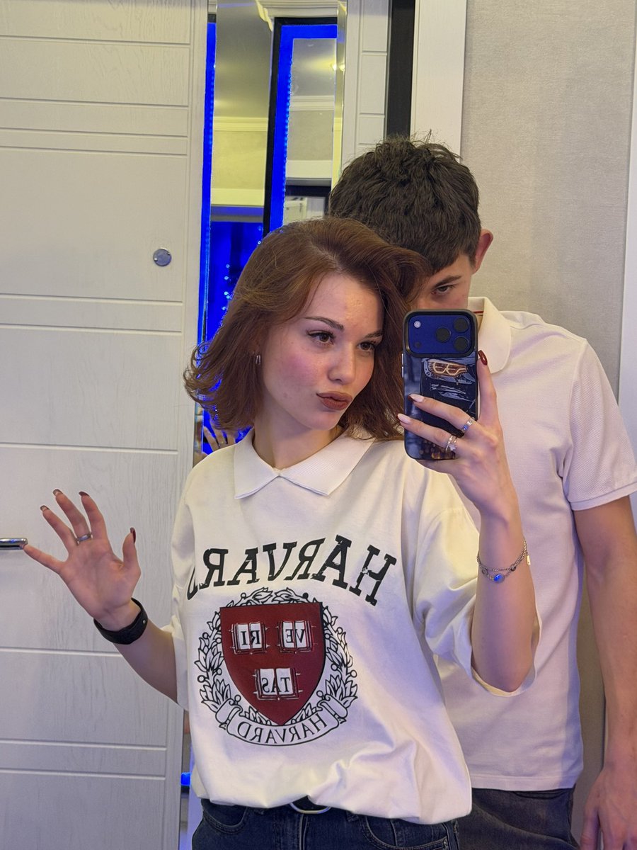 elfelev's tweet image. ❤️