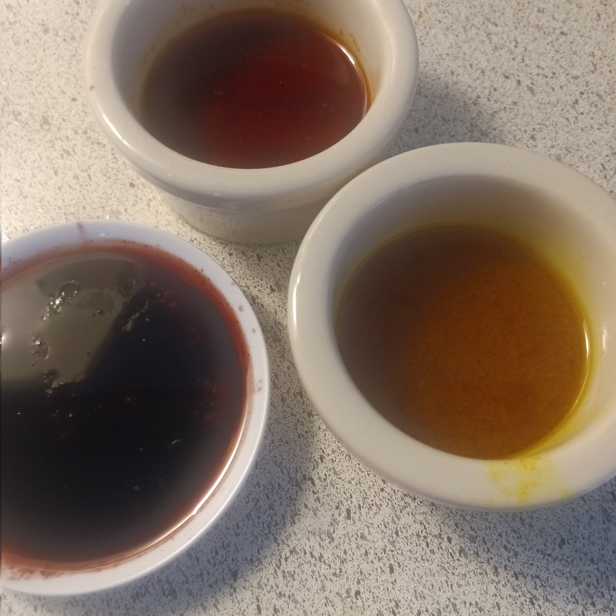 AdoreOil tweet media