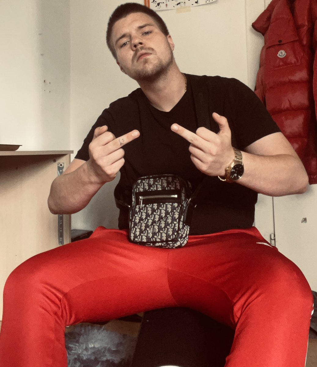 CashKingMatze's tweet image. ❗️ Neujahrs RT Game ❗️ 

Das Jahr noch nicht mal ein Tag alt und @FetischC  braucht wieder ein RT Game 

Be a Part

💬 1€ 3x
❤️ 1€
♻️ 1€ 

New Follow 1€ (84)

To: 22:45

@RTGAMEBUSTER 
@SavageCashDoms_ 
@slave_here 
@chesterschaeff2 
@justthispiggy 

#findom #rtgame #slave