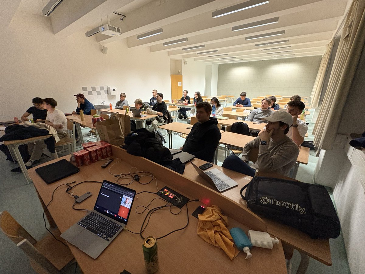 Base Czechia tweet media