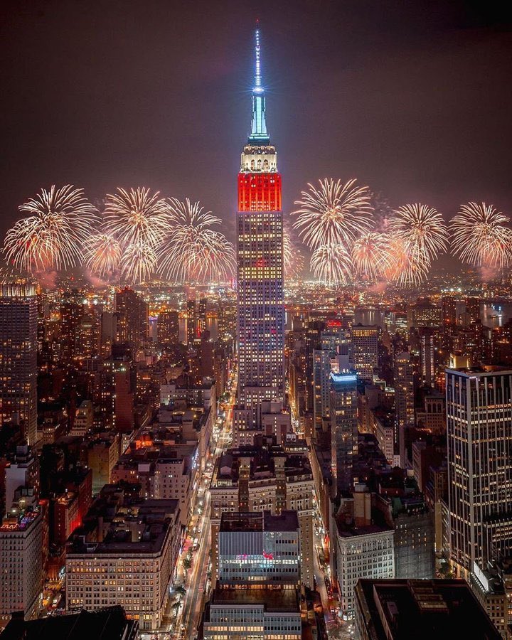 Z_TPUMP1's tweet image. Happy New Year chads 🚀🌕
Holiday is over time to print 
Let’s f**king go 🕊️

#Christmas #NewYear2026 #JanuaryGreetings #trending