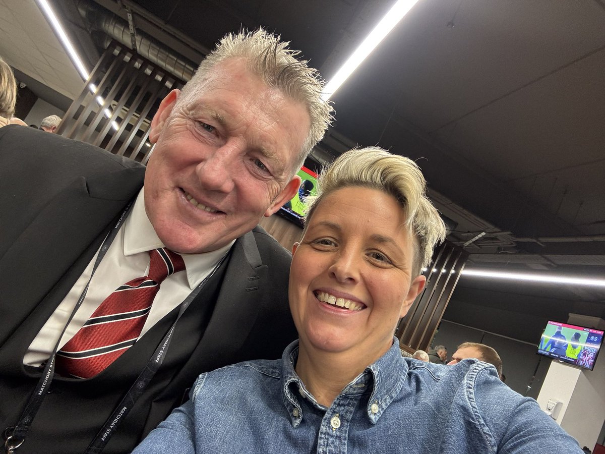 Met the legend that is Mr Kevin Cage today at the footy!! ⚽️⚽️⚽️⚔️⚔️⚔️ amazing experience at the International bar, even better performance and win!!! #UTB