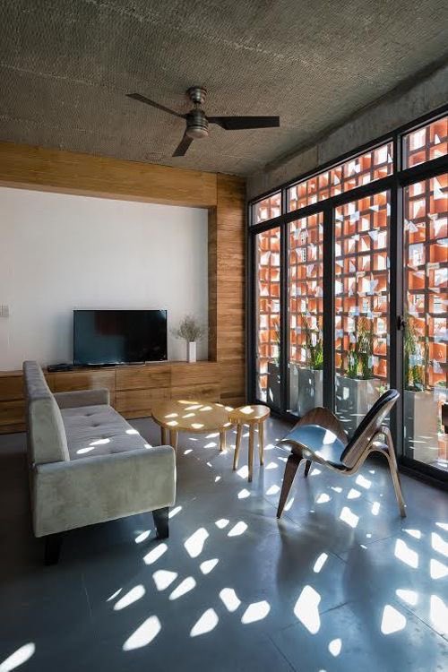 vangeorgh's tweet photo. More light patterns + breeze blocks https://t.co/8FR2N1AXa6