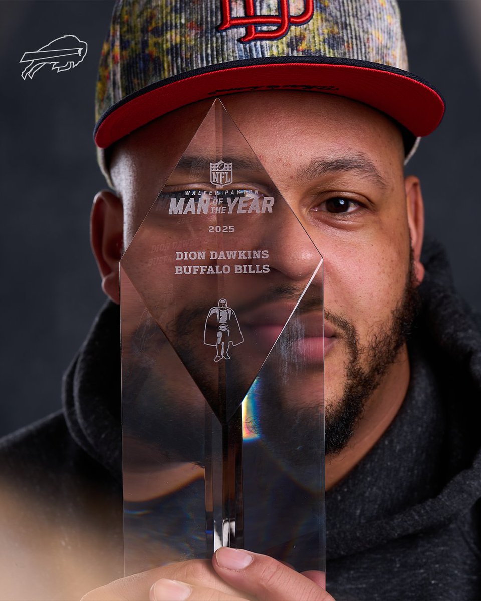 BuffaloBills's tweet image. It's DOUBLE VOTE day. ❄️

#WPMOYChallenge + @DDawkins66