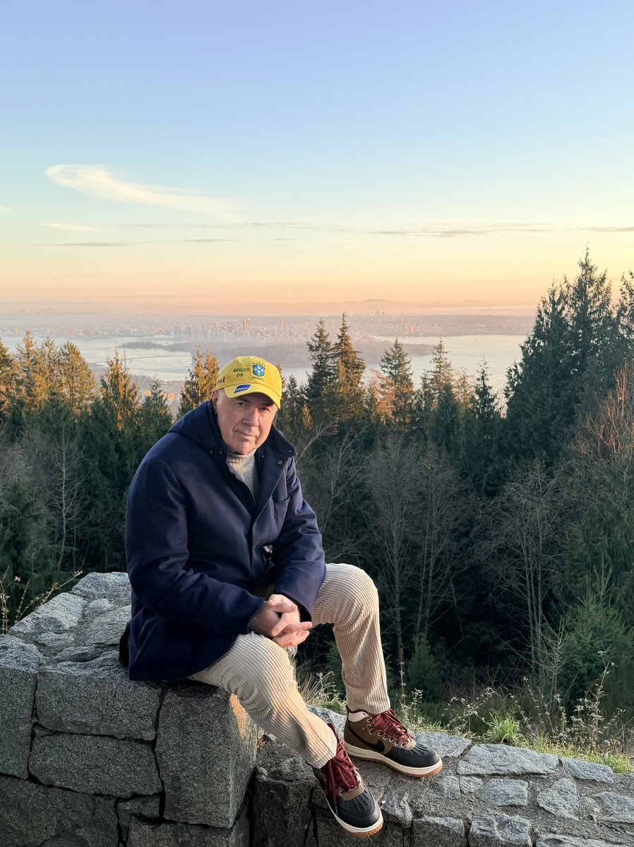 Feliz Año Novo a todos vocês! 
Estou animado para um 2026 realmente empolgante!

Happy New Year t...