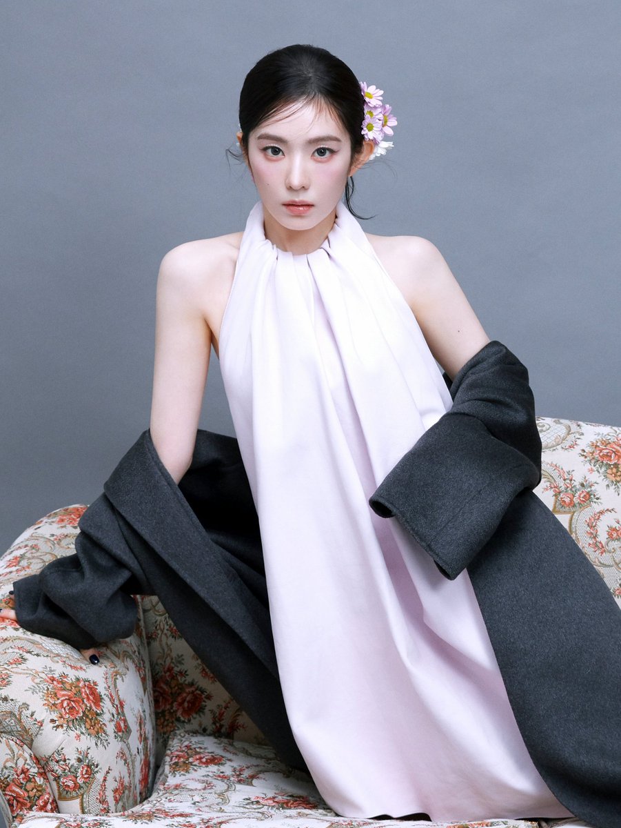 Artleus's tweet image. Wtb tawarin layout irene dari foto inii, thank uu #zonauang #zonaba