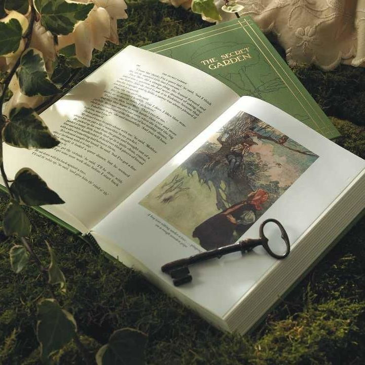 `Atlas! 🍊 •°•° tweet media