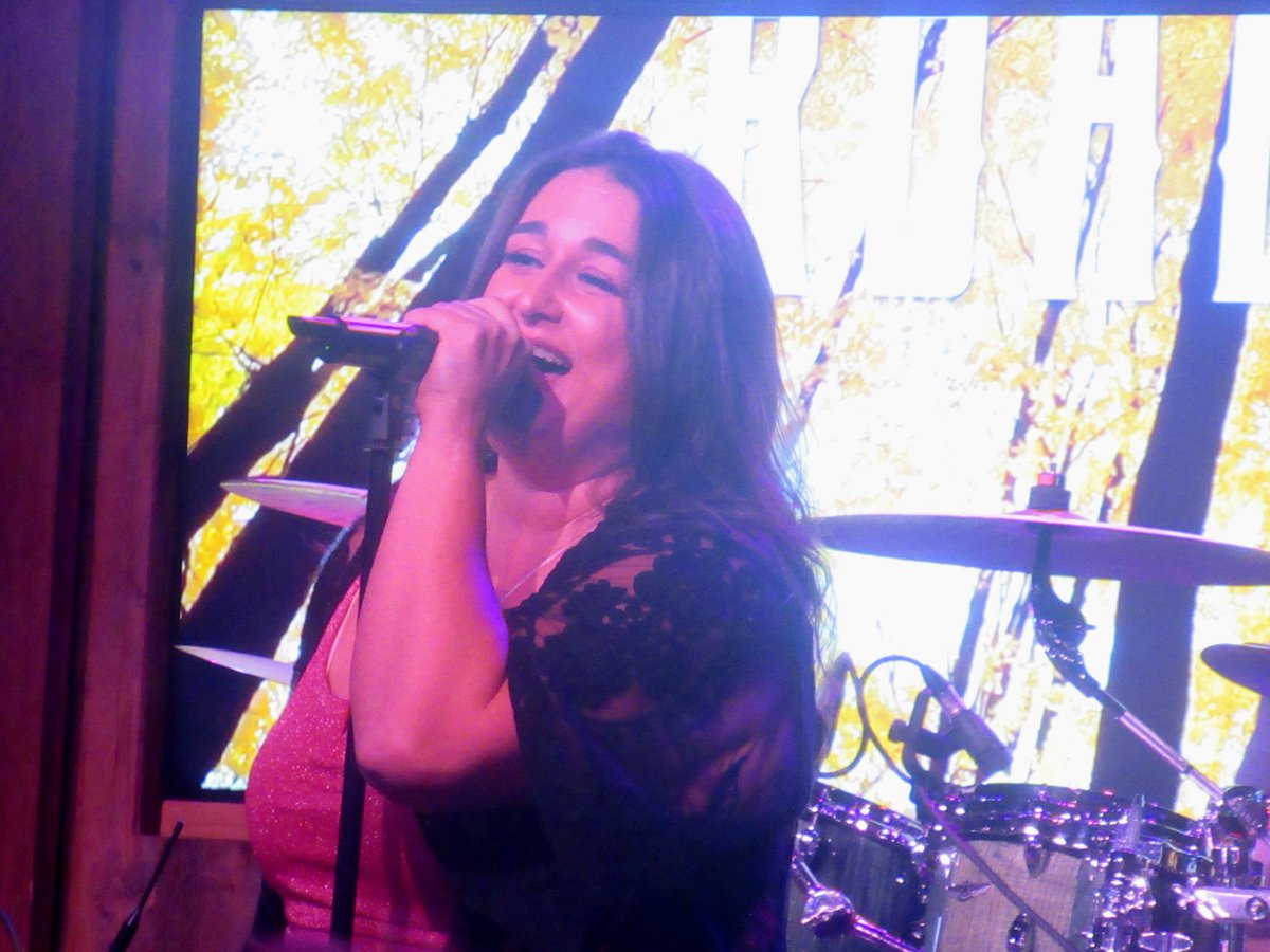 QOTDCT's tweet image. #RecentlyInCT / #RecentConcertsInCT:
The #Groton-based American Honey @MoheganSun's @ComixRoadhouse, 12/20/2025