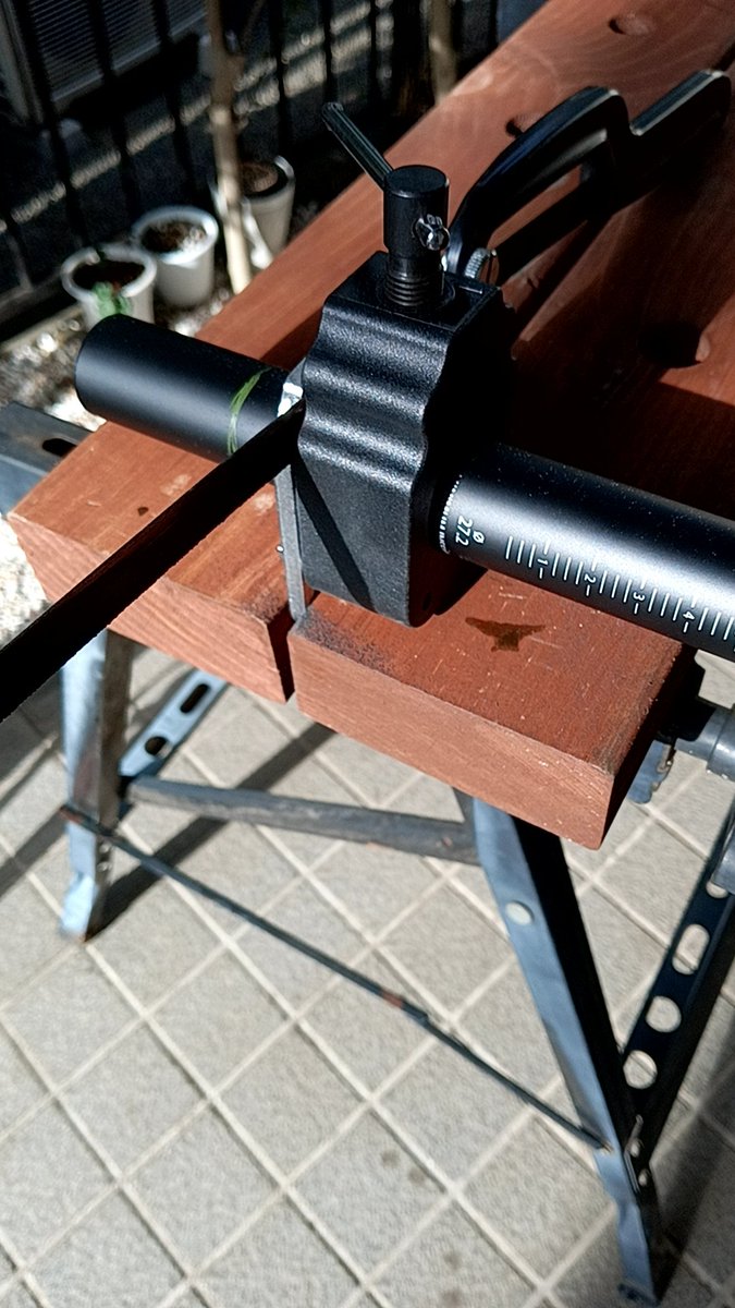 Mr60365038's tweet image. きのう日本酒呑んで若干頭痛であります🫨！
お隣の国から届いた￥2,980
シートポストΦ27.2
 突き出し+100mm残しでカット
軽いぜ(ここにメーカー品はいらん)
レパルドコルサのステッカー貼っても良いけど😅
標準装備のノーマルはアルミ314gらしいよ #Bianchi  #Sprint 
太鼓が重いんだよね