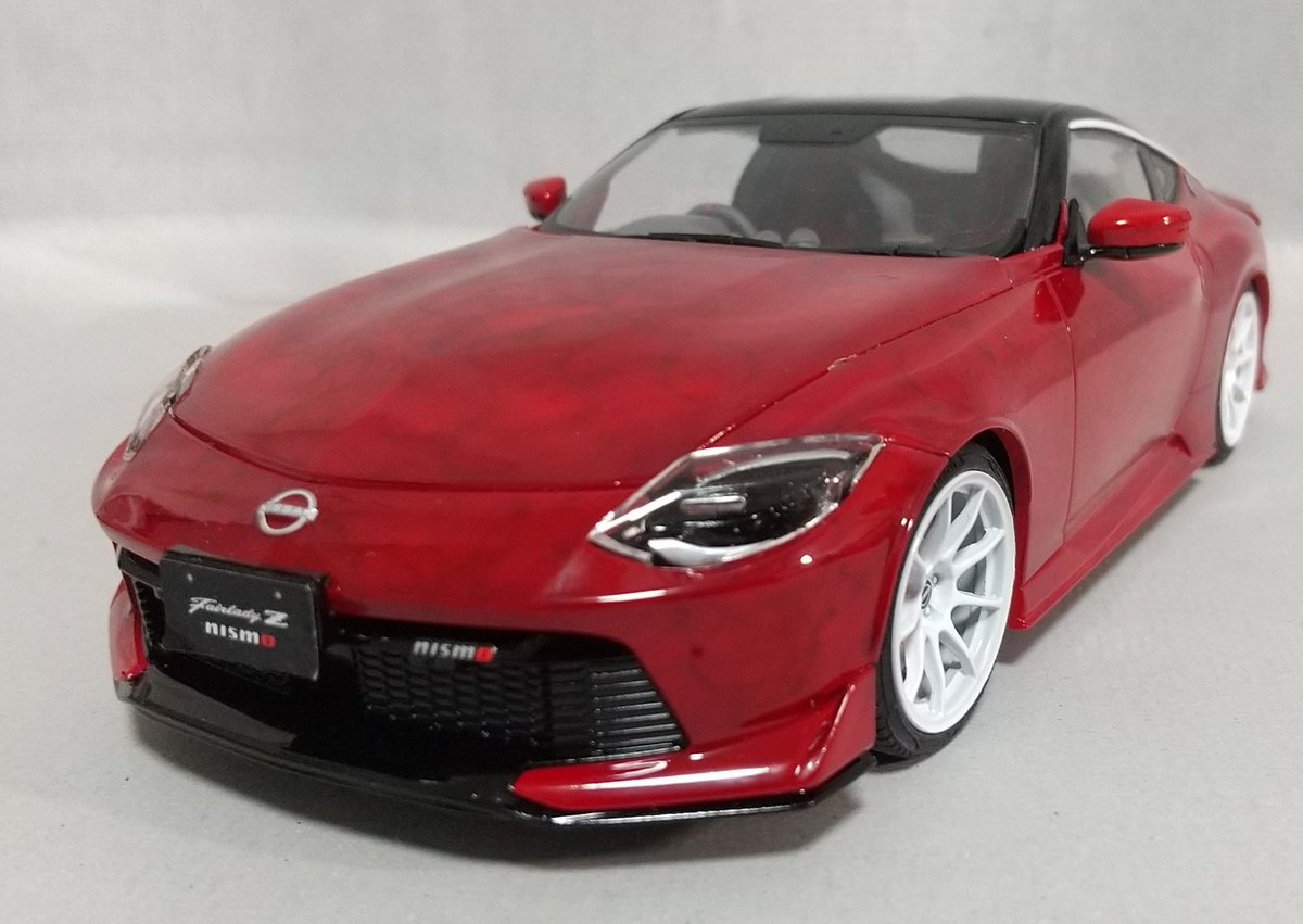 新春第二段は1/24楽プラ最新作の RZ34 FAIRLADY Z NISMO 2024 塗装勝負