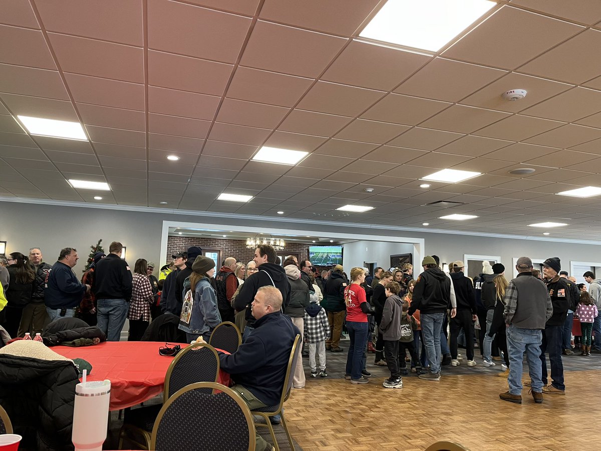 ChesterFAS's tweet image. #HappyNewYear from the #ChesterFirstAidSquad

Great turnout today at the #Chester Borough Parade and the CVFC post meeting with hundreds of neighboring first responders in attendance.

Volunteerism is #Strong