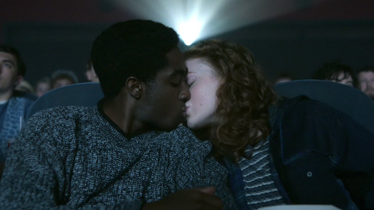 MaxiCardozo_'s tweet image. #StrangerThings | Concluir una historia de más de 10 años no es fácil, pero lo hace más que a la altura. Épico, emocionante, con golpes justos al corazón y un cierre sólido para cada personaje. Tiene pequeños fallos, sí, pero el impacto emocional es TREMENDO.

El fin de una era.