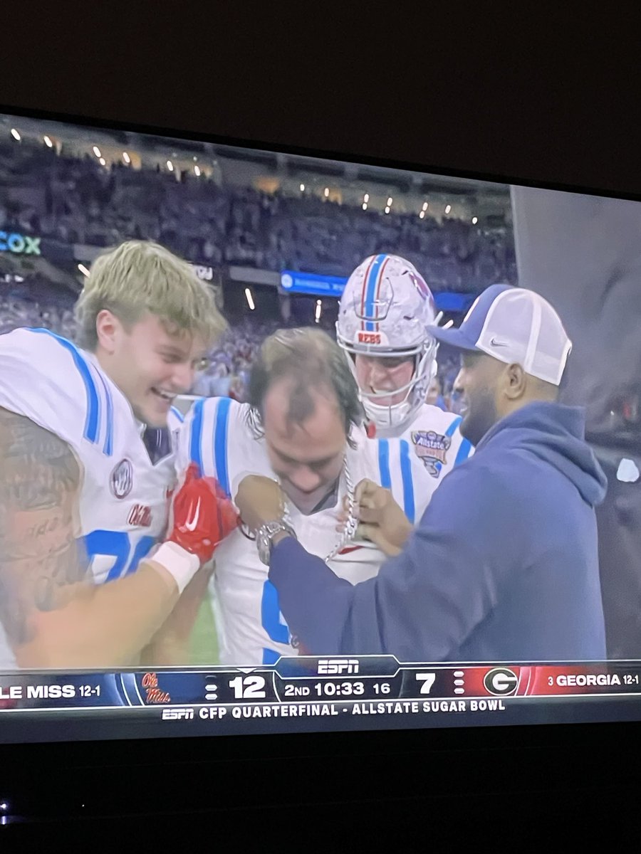 Dfly1990's tweet image. How fucking old is Luke Hasz?!?! @OleMissFB