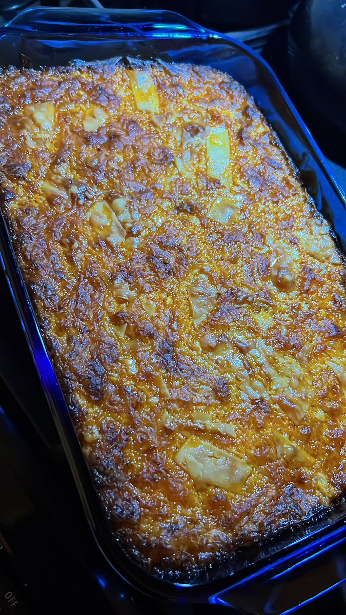 yCyte_'s tweet image. man i gotta stop making this shit but it’s so fucking good. (buffalo chicken dip)
