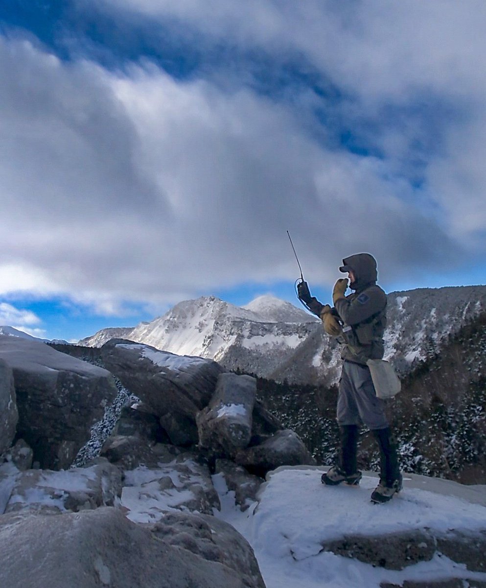 FugenStranger's tweet image. DCR
八ヶ岳連峰山岳移動運用
ぐんまHK509
さいたまFL20
ながのME725
いばらきY40

極低温と爆風の為短時間運用でした。
各局様ありがとうございました。