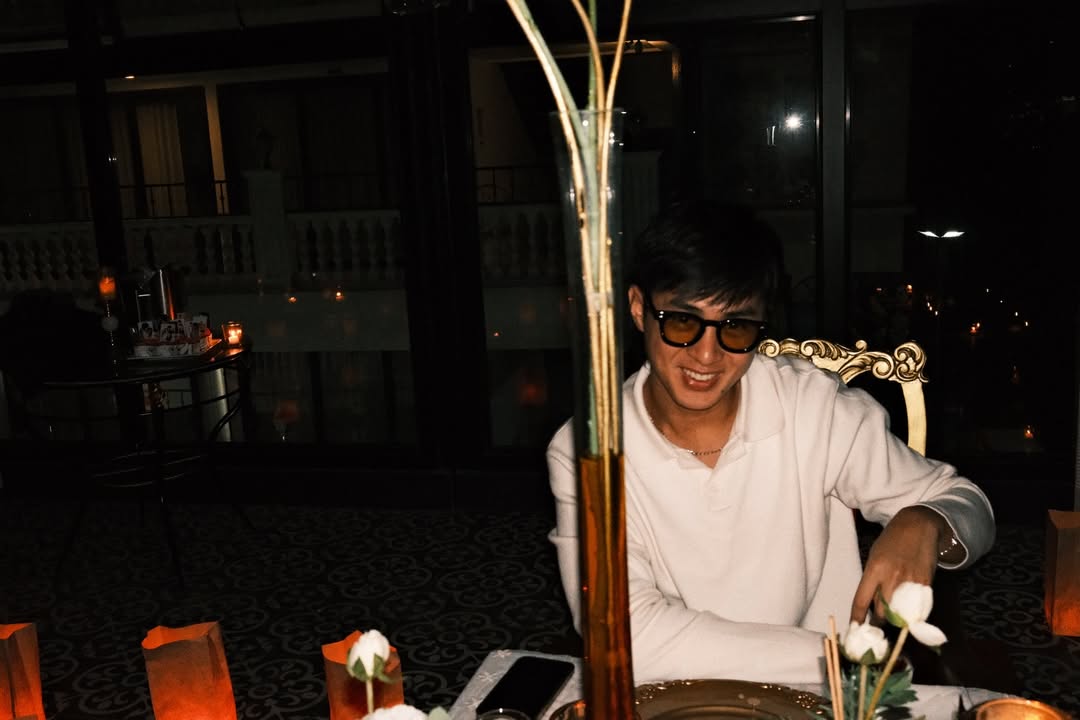 _flynn00's tweet image. What you see vs. What I see 👀
Ang cute ng cake, may pictures pa nilaaaaaa 🫠

JMFYANG ALWAYS IN ALL WAYS