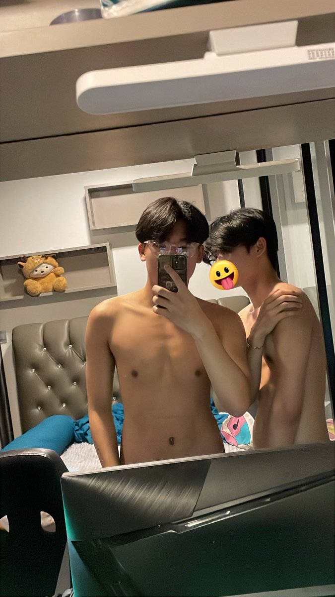 🤓+🤓 = 💦💦