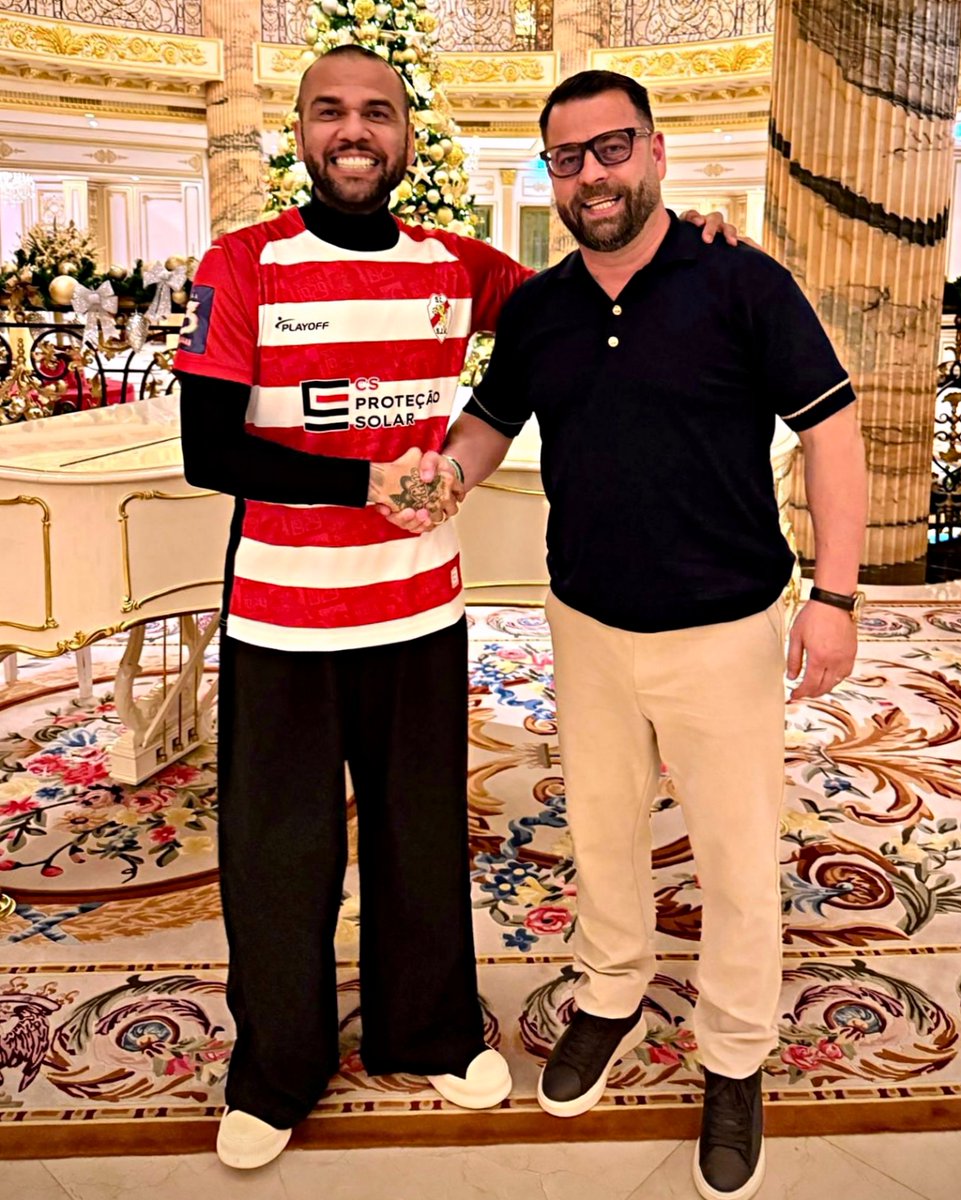 Dani Alves comprou o São João de Ver, da Liga 3.