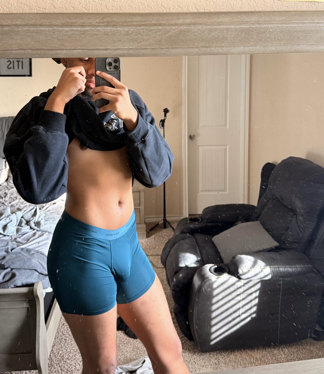 youinmyehouse's tweet photo. Face &amp; Body. https://t.co/kBpwoSP7zY