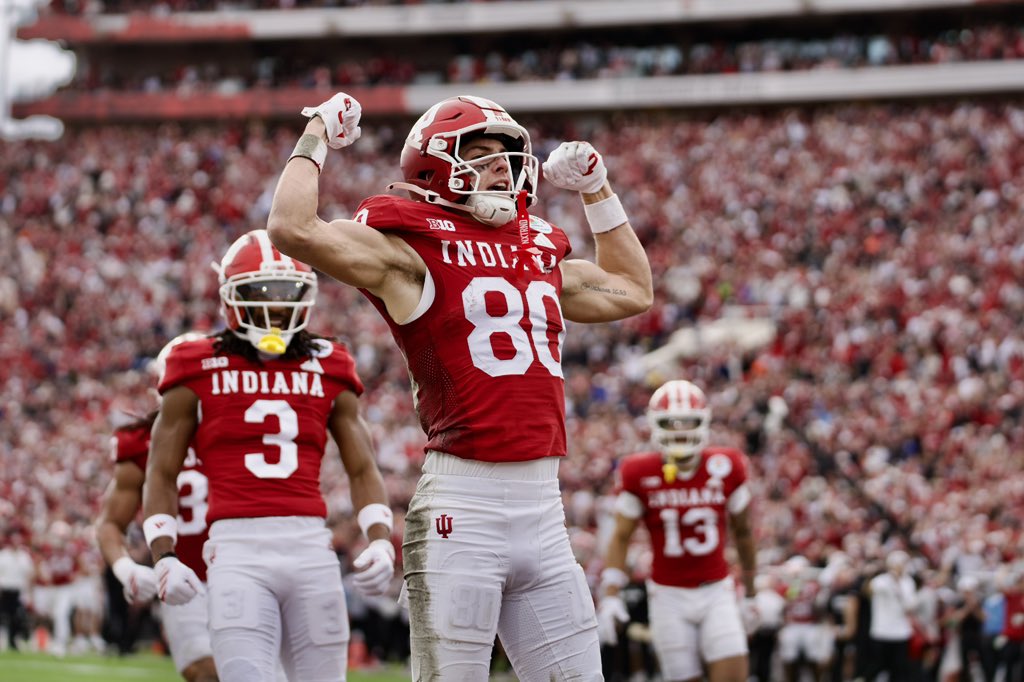 CHARLIE BECKER NO WORDS.