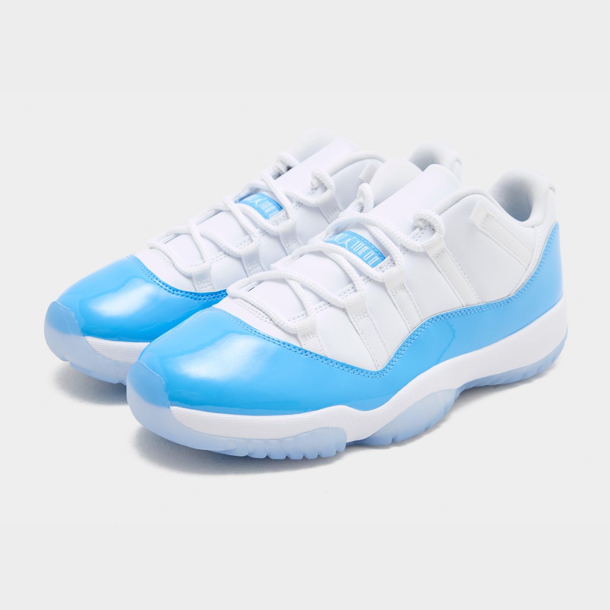 JustFreshKicks's tweet image. FIRST LOOK: Air Jordan 11 Low "University Blue" (2026) 🥶