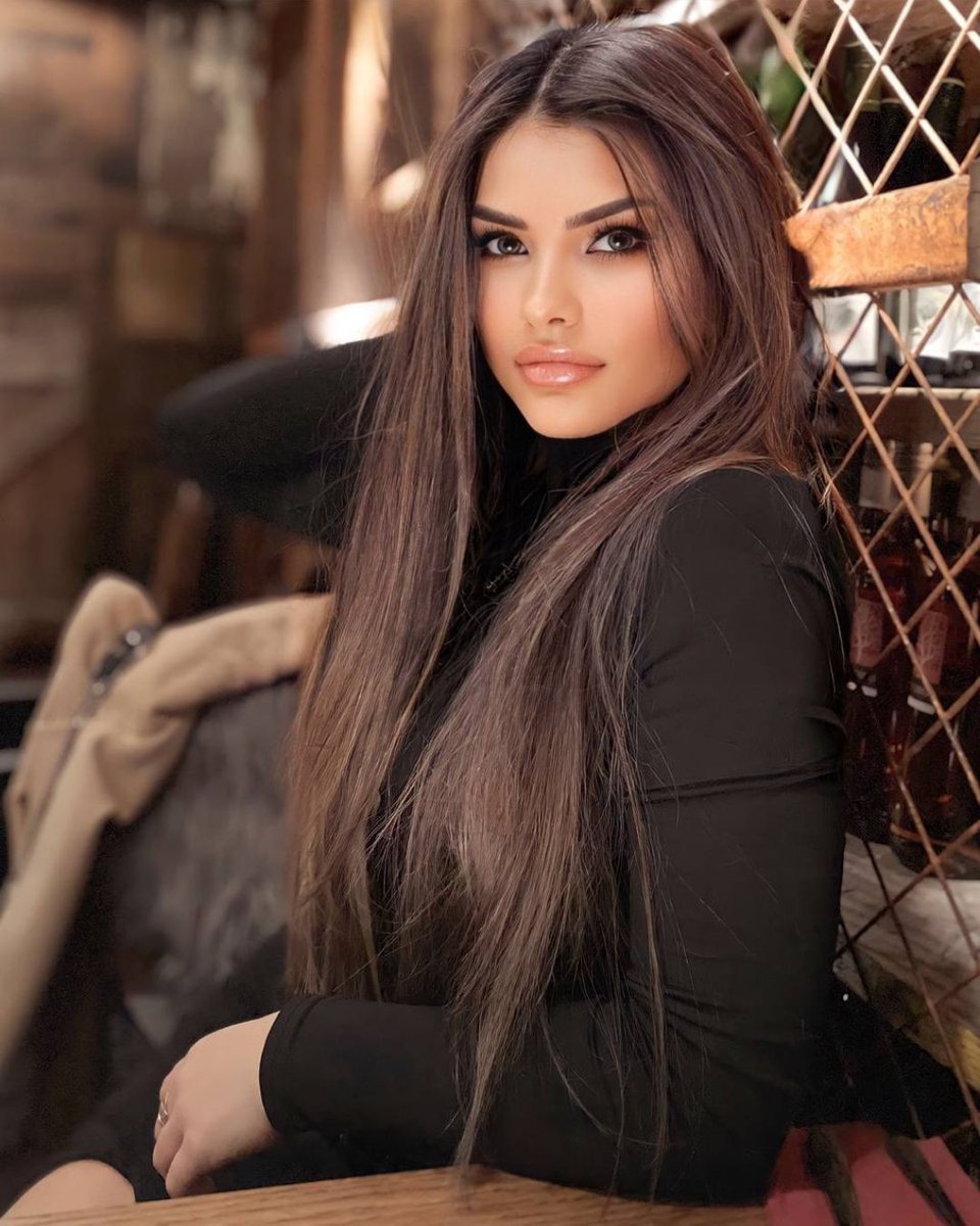 ukrainewomen_'s tweet image. Felt cute, might break hearts later 😘