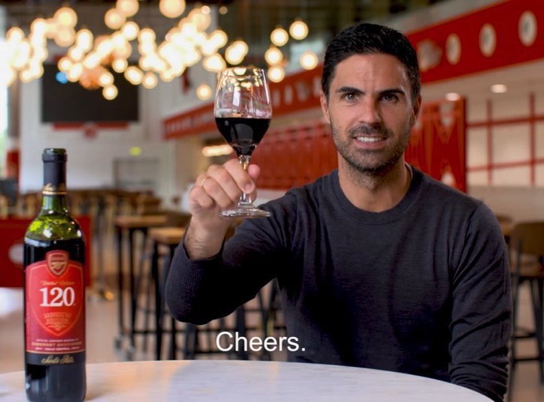 Arsenal were the ONLY team in the top seven to win in the Premier League in Matchweek 19. 📈

Arsenal 4-1 Aston Villa ✅
Chelsea 2-2 Bournemouth 🤝
Manchester United 1-1 Wolves 🤝
Liverpool 0-0 Leeds United 🤝
Sunderland 0-0 Manchester City 🤝

Happy New Year, Gooners! 😁🍷