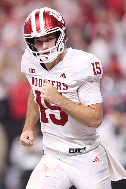 As a former NFL Scout, I have evaluated 13 games that Fernando Mendoza played in during the 2025 season and have him on my board as a 4th round value in the 2026 NFL Draft.

He has 15 problems.

Everything about him and his process is stiff and systematic going into a league that