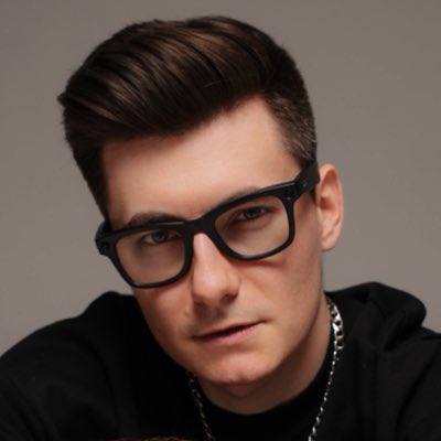 TimZholudev's tweet photo. #НовыйАватар https://t.co/kWJhT2zHWb