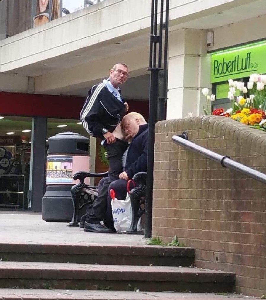 Awkward Egg 😬🥚 tweet media