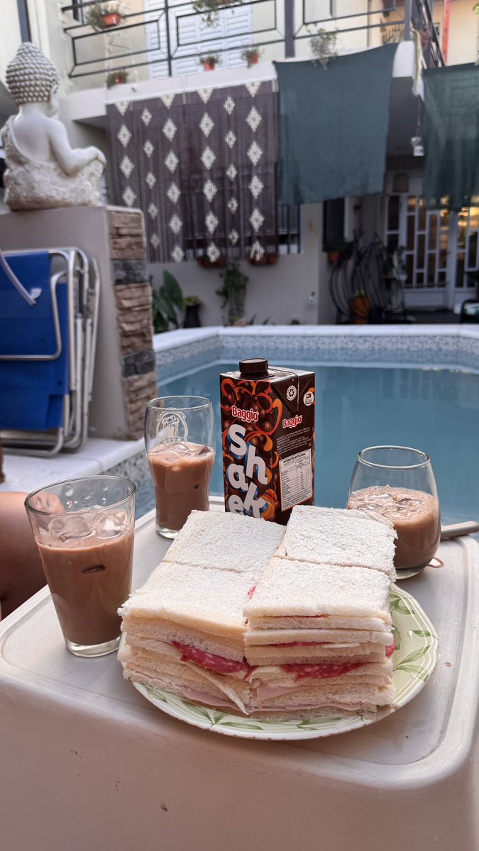 wattersanyi's tweet image. esto y uno con consciencia social