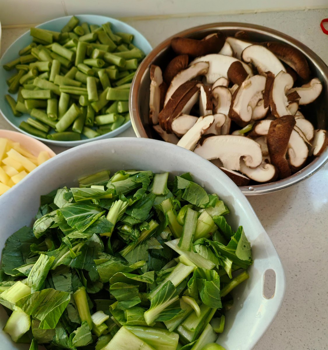 **10分钟搞定高蛋白减脂餐！鸡胸肉+杂蔬+糙米饭，少油少盐饱腹感拉满，吃完活力一下午～**