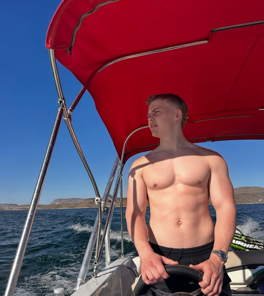 redsmokkker's tweet image. ◻️💪🏻