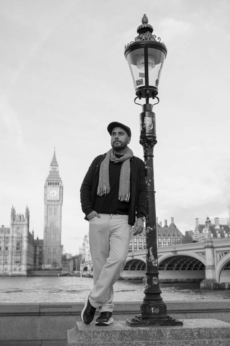 CreativeWisdom_'s tweet image. I ended my 2025 with a street style photoshoot for a guest from Australia. He loved his 1st set of pics last wk, so booked me again twice again this week, and is coming back to London in April for another one! Here's to 2026! 😊🙌📷

#photographerslife #streetphotography #London