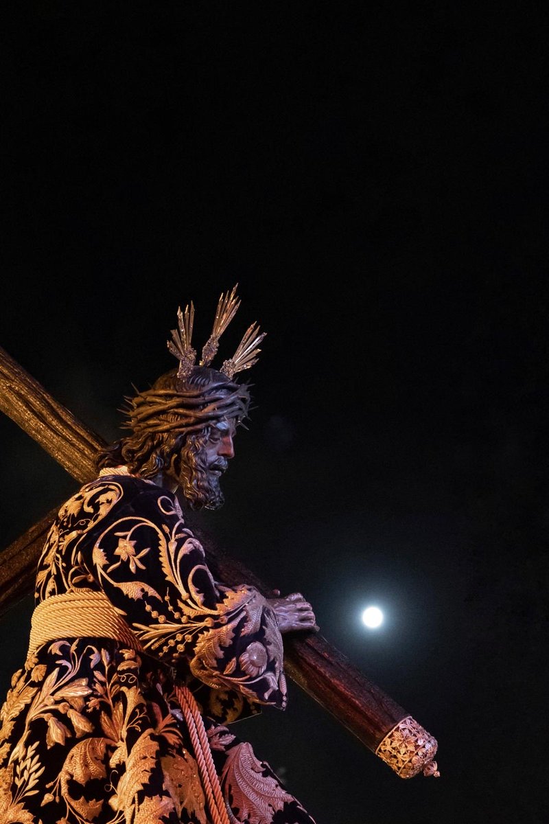 HdadGranPoder's tweet image. "El Nombre de Jesús es el nombre del amor con el que Dios viene a nuestro encuentro. Es fuerza, es consuelo, es Salvación. Jesús del Gran Poder."

Es VIERNES DEL SEÑOR

#viernesdelSeñor
#granpoder2026