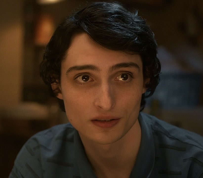 __slvx0's tweet photo. I actually can't believe they gave Mike the Lance treatment, let's be so serious right now the show started and ended with these two characters and they both went through a terrible character assassination, their character arcs completely forgotten and are left to grieve- https://t.co/NCYiXqudWA