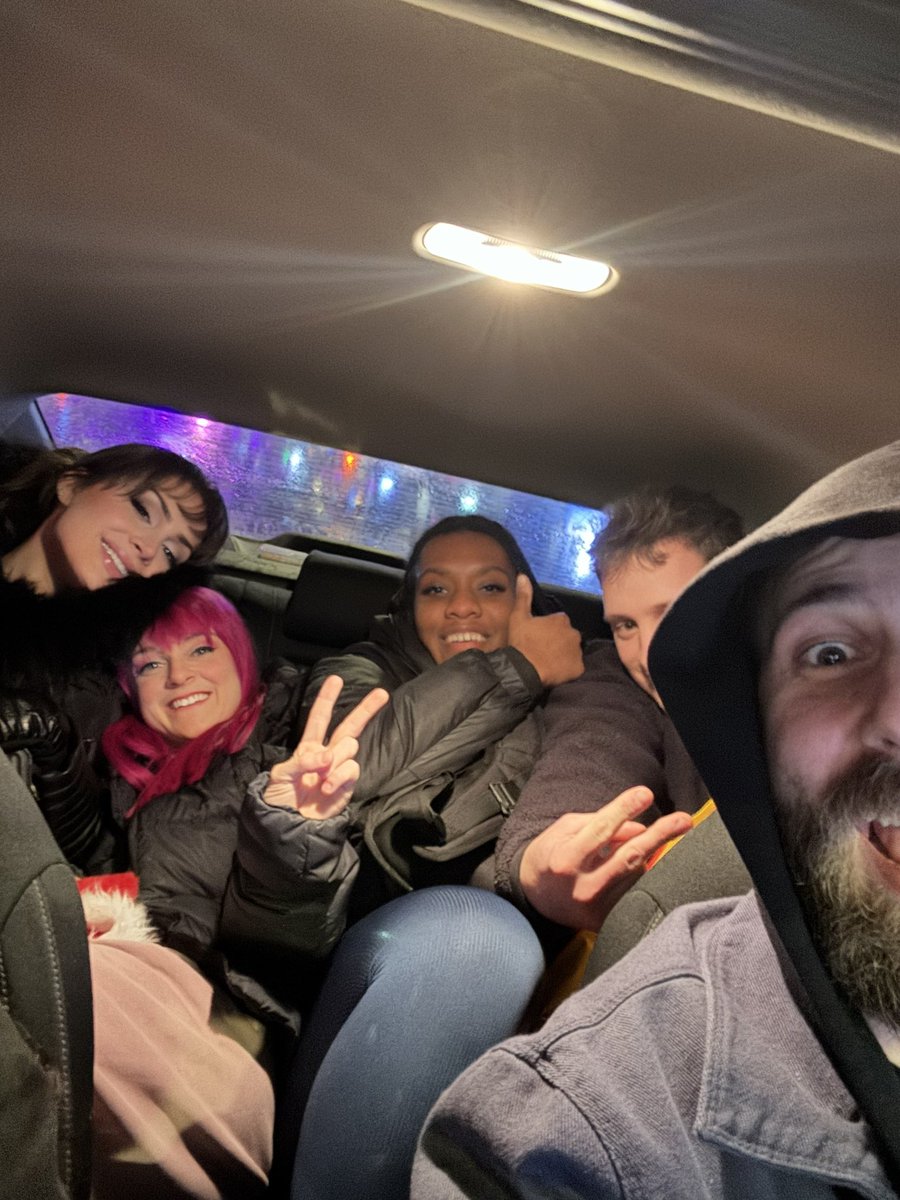 leahsparkssss tweet media